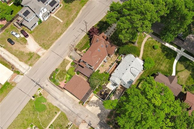 1500 S Broadway Street, Leavenworth, KS 66048