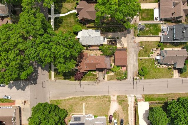 1500 S Broadway Street, Leavenworth, KS 66048