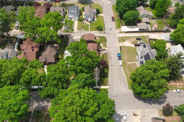 1500 S Broadway Street, Leavenworth, KS 66048