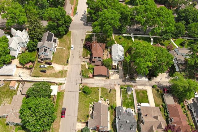 1500 S Broadway Street, Leavenworth, KS 66048