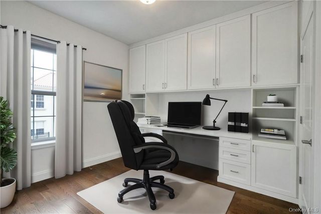 10 BYRON Place PH 814, Larchmont, NY 10538