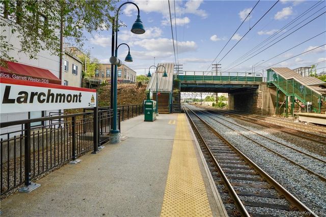 10 BYRON Place PH 814, Larchmont, NY 10538