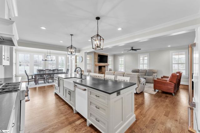 766 Mckelvey Road, Pelzer, SC 29669