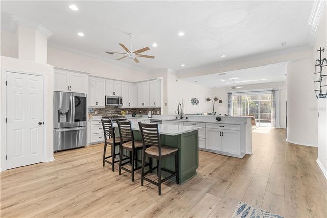 9909 KINGSHYRE WAY, Tampa, FL 33647