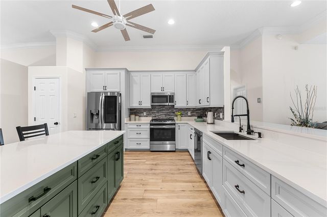 9909 KINGSHYRE WAY, Tampa, FL 33647