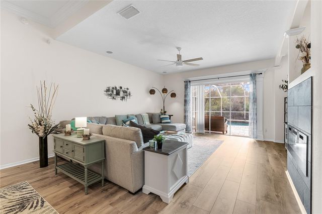 9909 KINGSHYRE WAY, Tampa, FL 33647