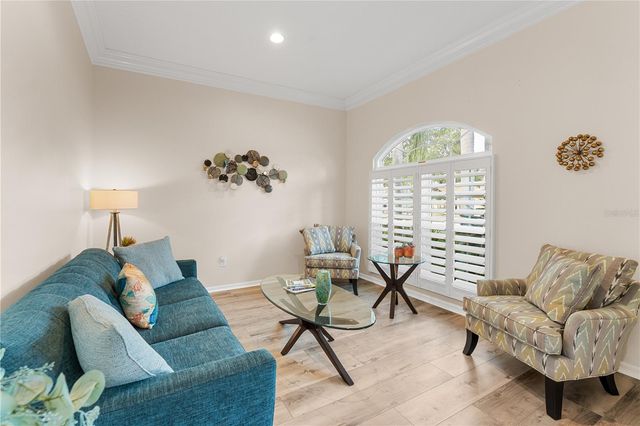 9909 KINGSHYRE WAY, Tampa, FL 33647