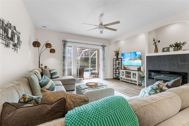 9909 KINGSHYRE WAY, Tampa, FL 33647