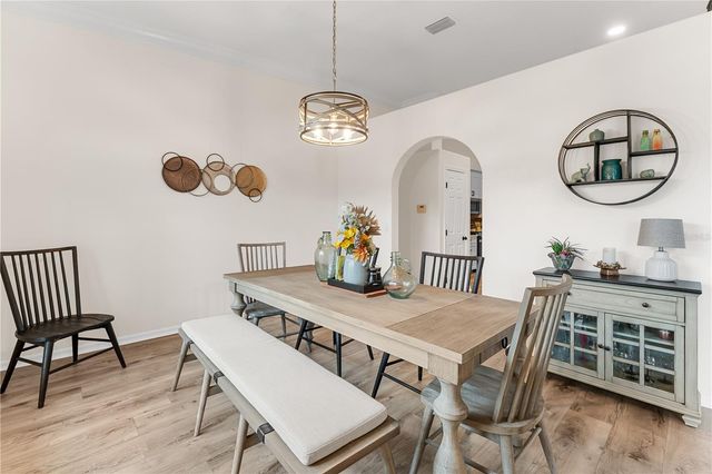 9909 KINGSHYRE WAY, Tampa, FL 33647