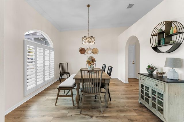 9909 KINGSHYRE WAY, Tampa, FL 33647