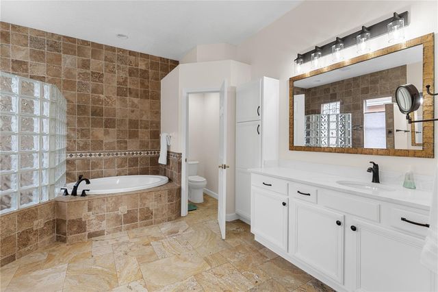 9909 KINGSHYRE WAY, Tampa, FL 33647