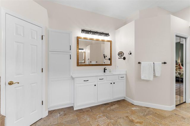 9909 KINGSHYRE WAY, Tampa, FL 33647