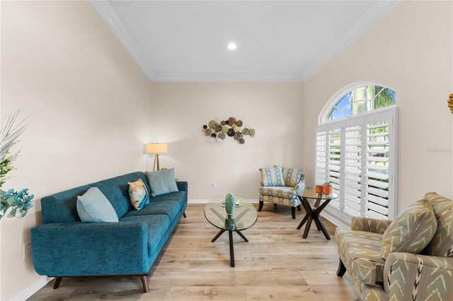 9909 KINGSHYRE WAY, Tampa, FL 33647