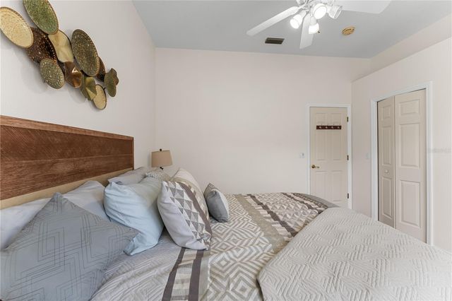 9909 KINGSHYRE WAY, Tampa, FL 33647