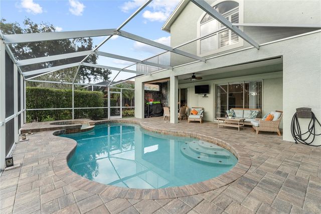 9909 KINGSHYRE WAY, Tampa, FL 33647