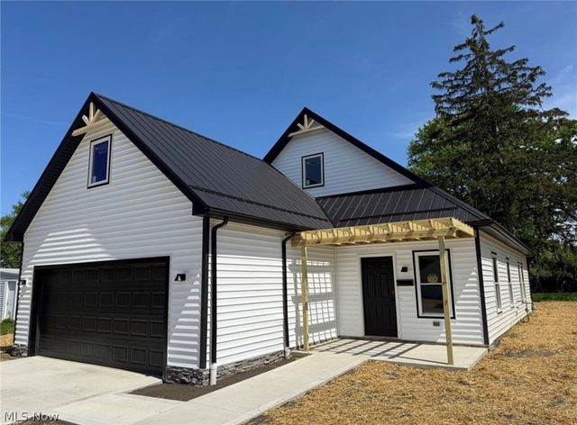 17204 Maple Heights Boulevard, Maple Heights, OH 44137