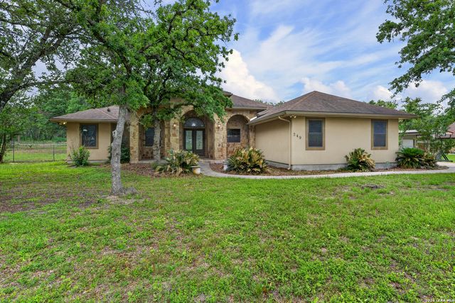 249 Legacy Trail, La Vernia, TX 78121
