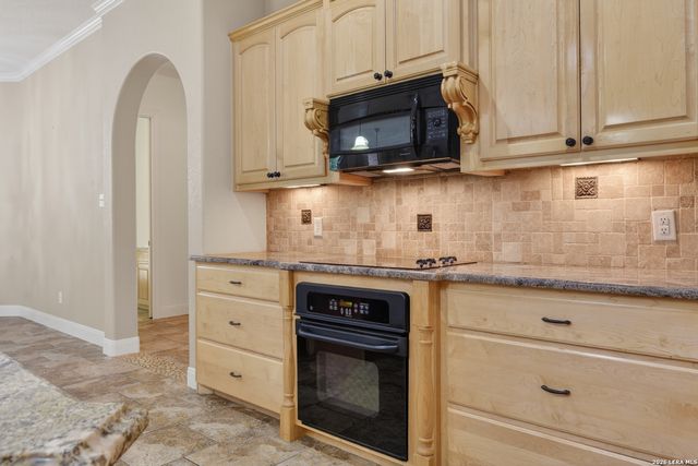 249 Legacy Trail, La Vernia, TX 78121