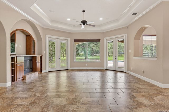249 Legacy Trail, La Vernia, TX 78121