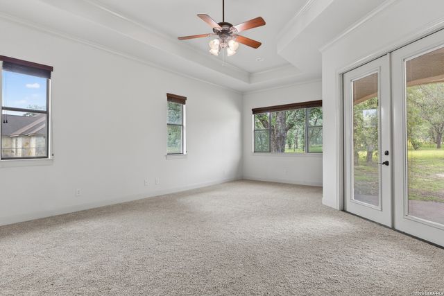 249 Legacy Trail, La Vernia, TX 78121
