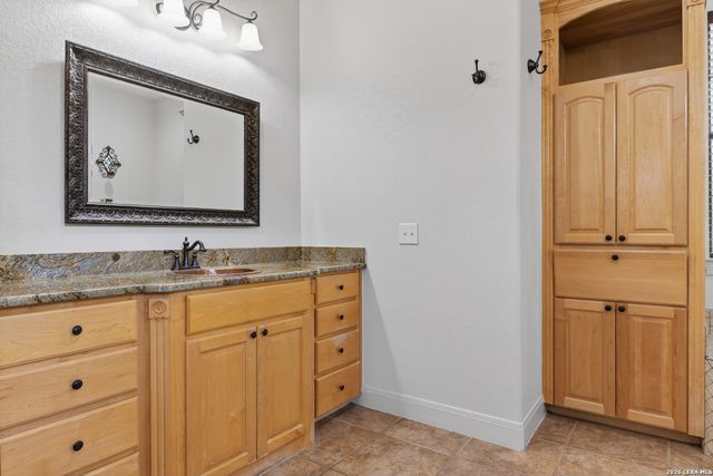 249 Legacy Trail, La Vernia, TX 78121