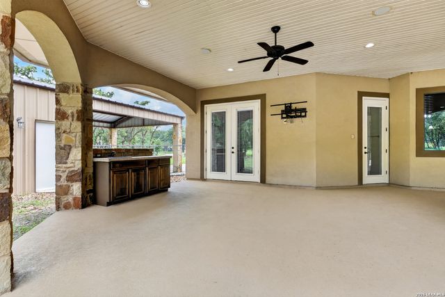 249 Legacy Trail, La Vernia, TX 78121