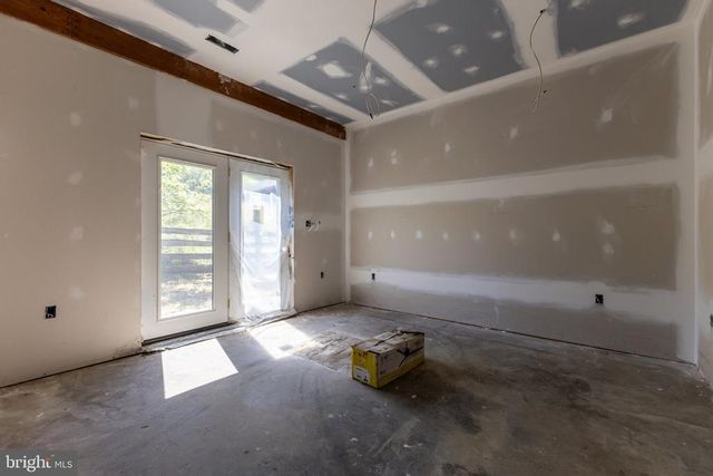 3257 IDA RD, Luray, VA 22835