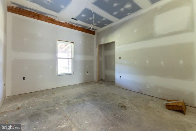 3257 IDA RD, Luray, VA 22835