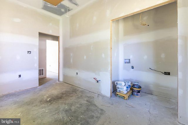 3257 IDA RD, Luray, VA 22835
