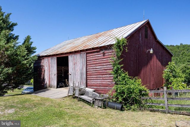 3257 IDA RD, Luray, VA 22835