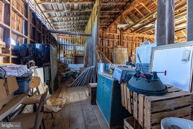 3257 IDA RD, Luray, VA 22835