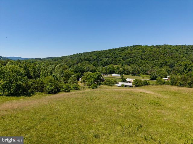 3257 IDA RD, Luray, VA 22835