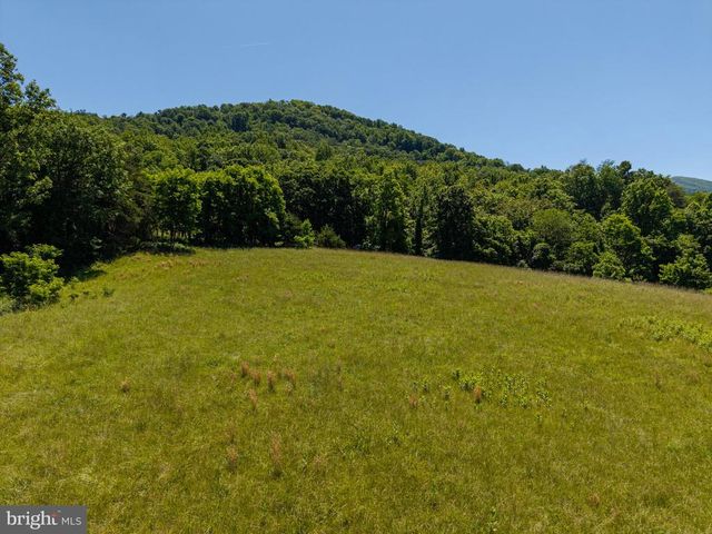 3257 IDA RD, Luray, VA 22835
