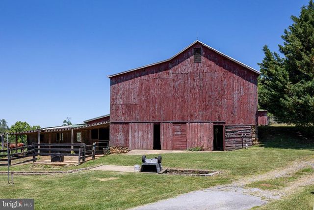 3257 IDA RD, Luray, VA 22835