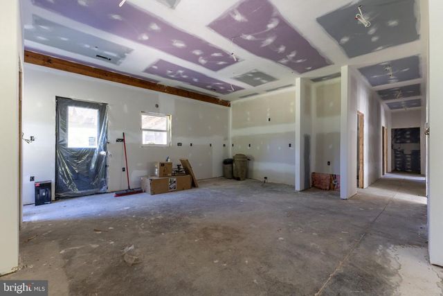 3257 IDA RD, Luray, VA 22835