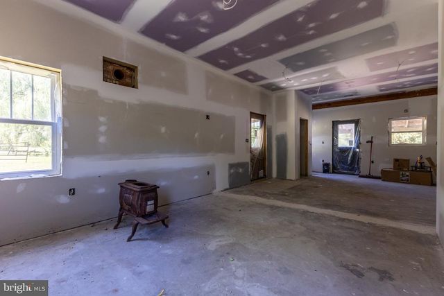 3257 IDA RD, Luray, VA 22835