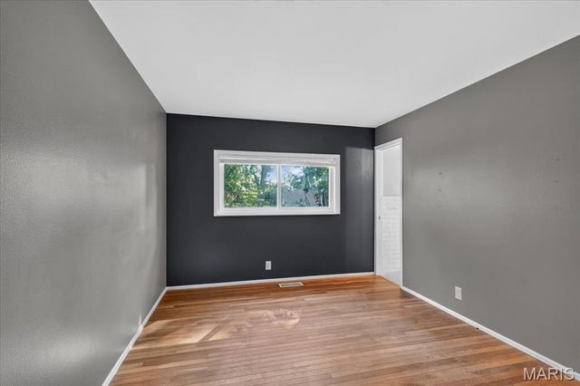 2952 New Castle Drive, Florissant, MO 63033