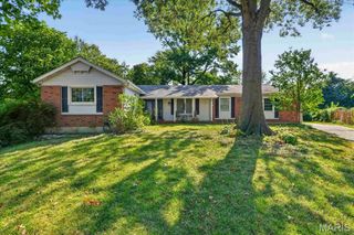 2952 New Castle Drive, Florissant, MO 63033