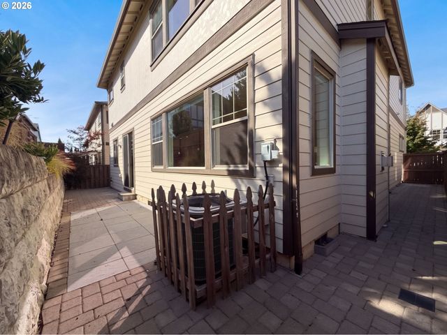 15134 Nw MARIE Way, Portland, OR 97229