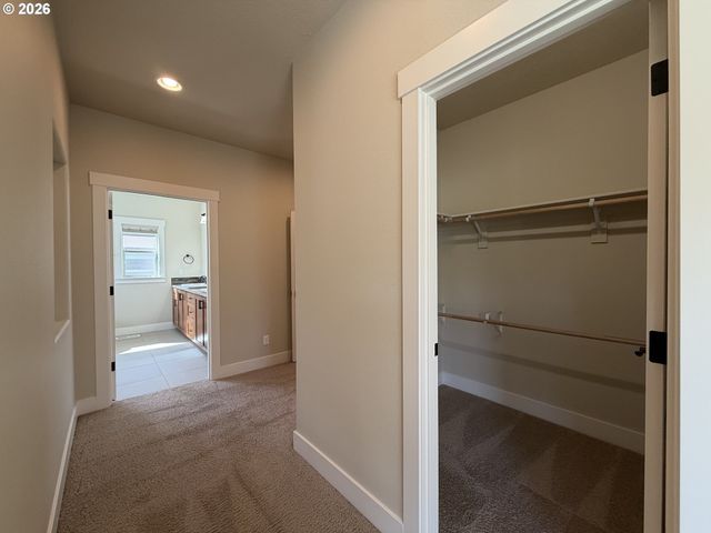 15134 Nw MARIE Way, Portland, OR 97229