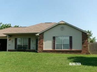 608 Barbara Avenue, Lowell, AR 72745
