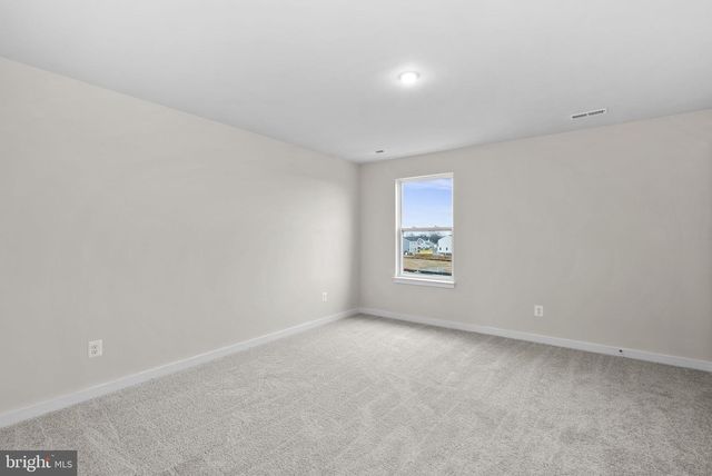 124 MONROE AVE, Ranson, WV 25438