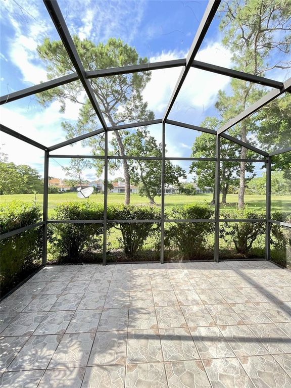 Image 18 of property listing at 2809 FALLING TREE CIRCLE, Orlando, FL 32837
