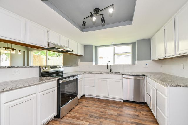 17022 Quail Park Drive, Missouri City, TX 77489