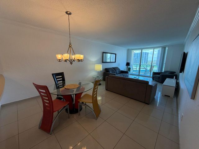 19390 COLLINS Avenue 1405, Sunny Isles Beach, FL 33160