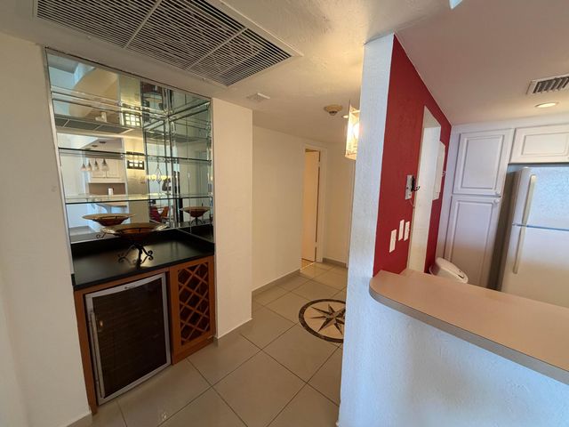 19390 COLLINS Avenue 1405, Sunny Isles Beach, FL 33160