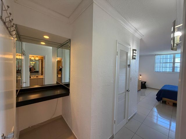 19390 COLLINS Avenue 1405, Sunny Isles Beach, FL 33160