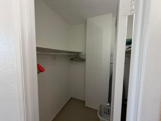19390 COLLINS Avenue 1405, Sunny Isles Beach, FL 33160