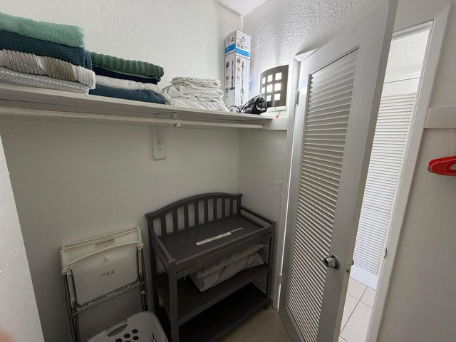 19390 COLLINS Avenue 1405, Sunny Isles Beach, FL 33160