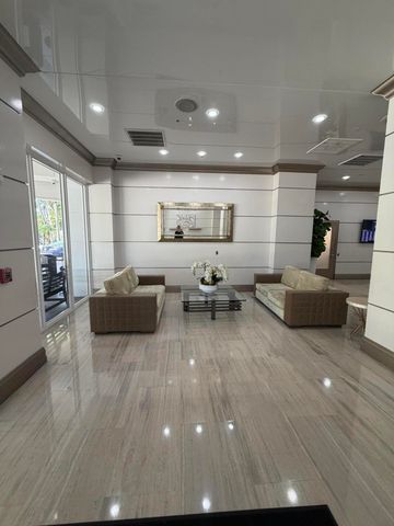 19390 COLLINS Avenue 1405, Sunny Isles Beach, FL 33160